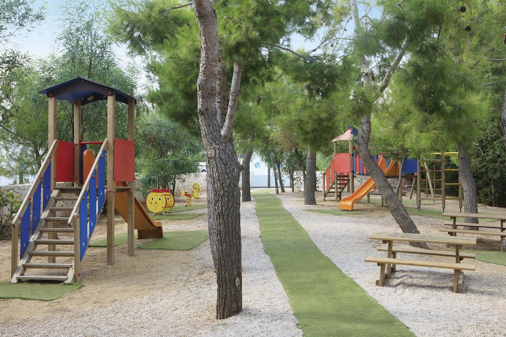 Nicolaus Club Meditur Village 36/50