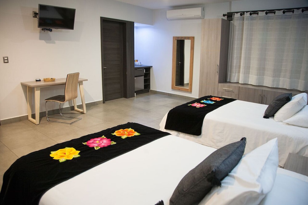 Maria Ines Hotel Suite 25/59