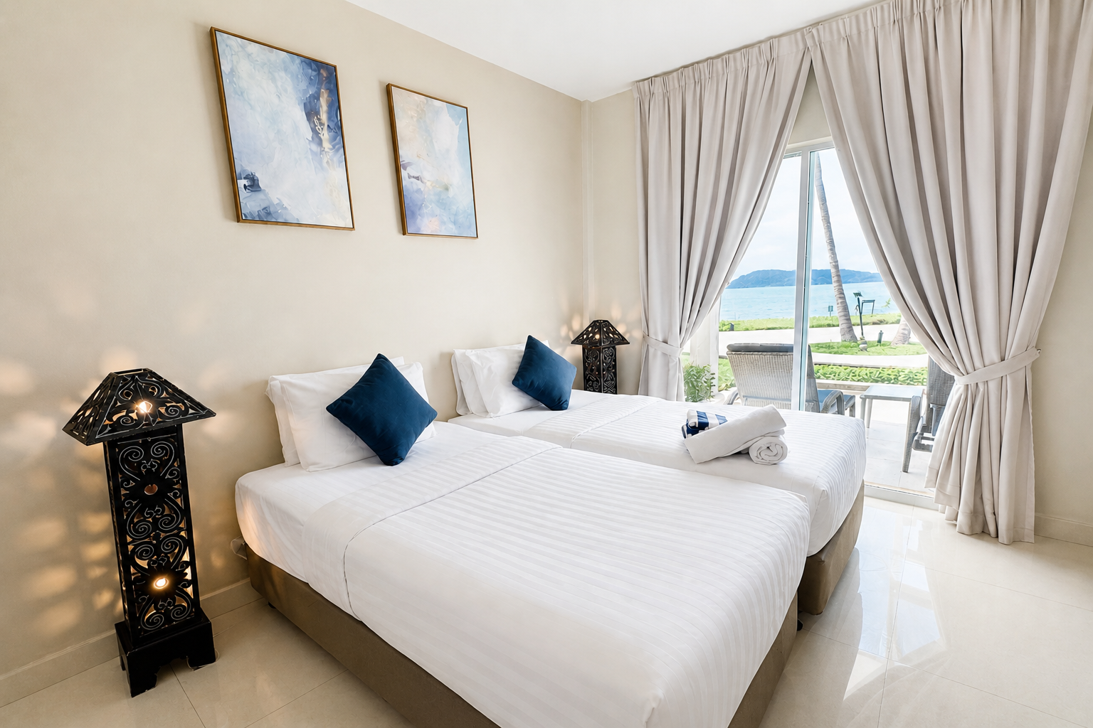Beach, Family, Suite, King and Twin Beds