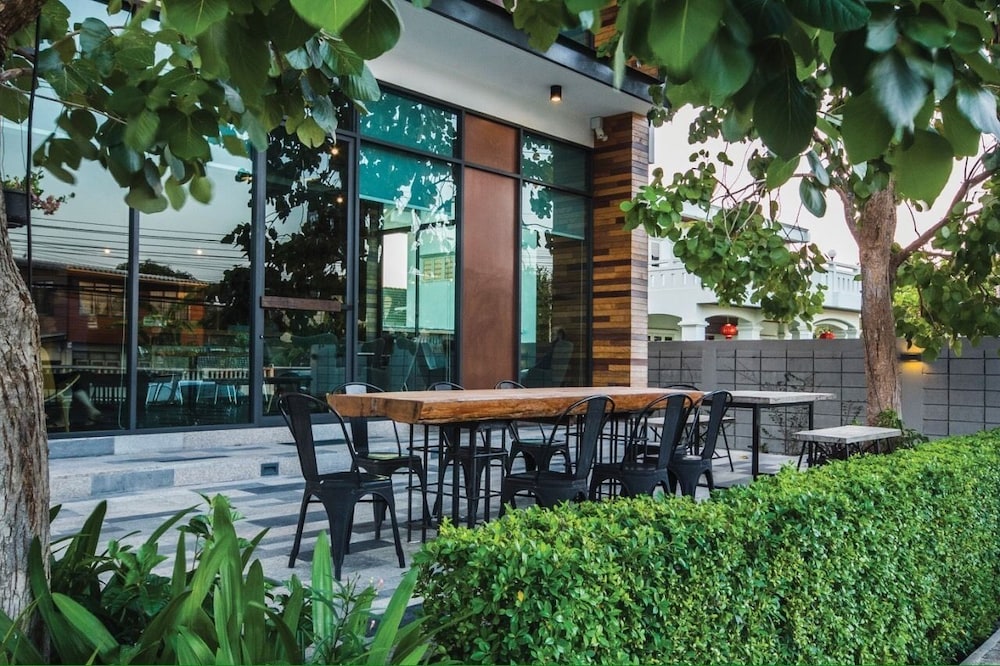 Space 59 Hotel 42/46