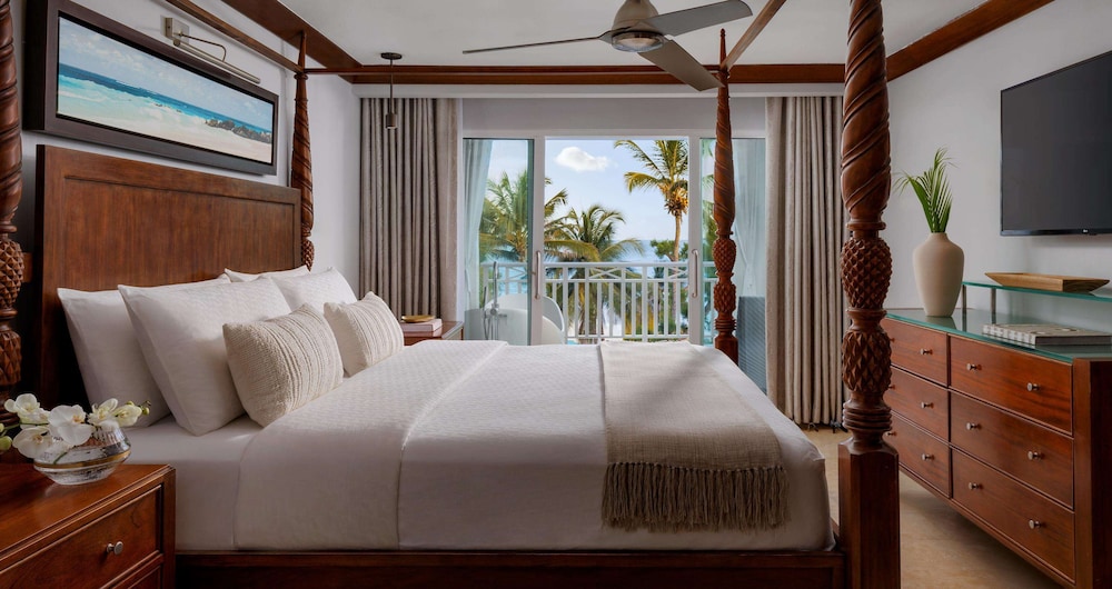 1 Bedroom, Suite, King Bed, Beach Front, Ocean View, Butler, Balcony