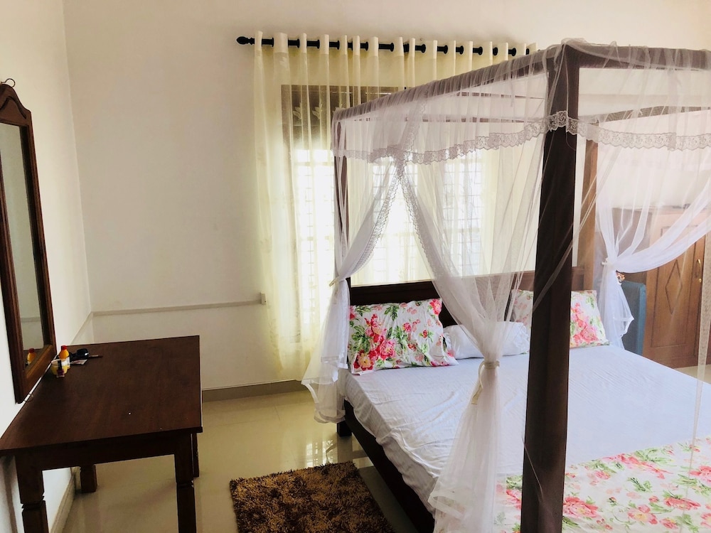 Padmi Villa 3/16
