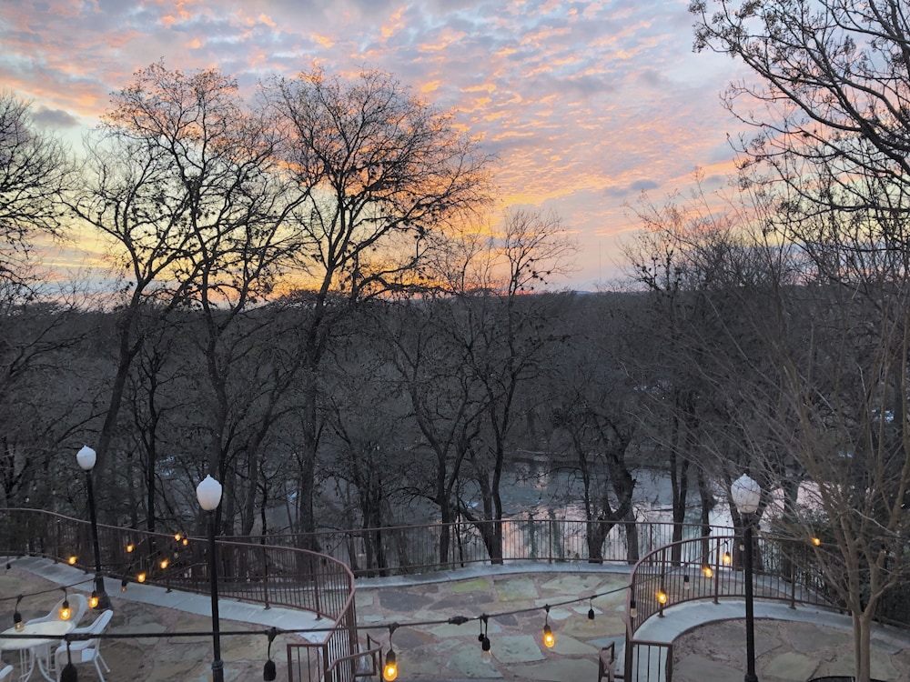 Gruene River Hotel & Retreat 39/50