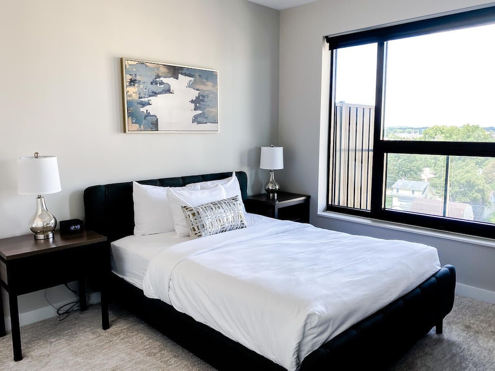 3 BEDROOMS, APARTMENT