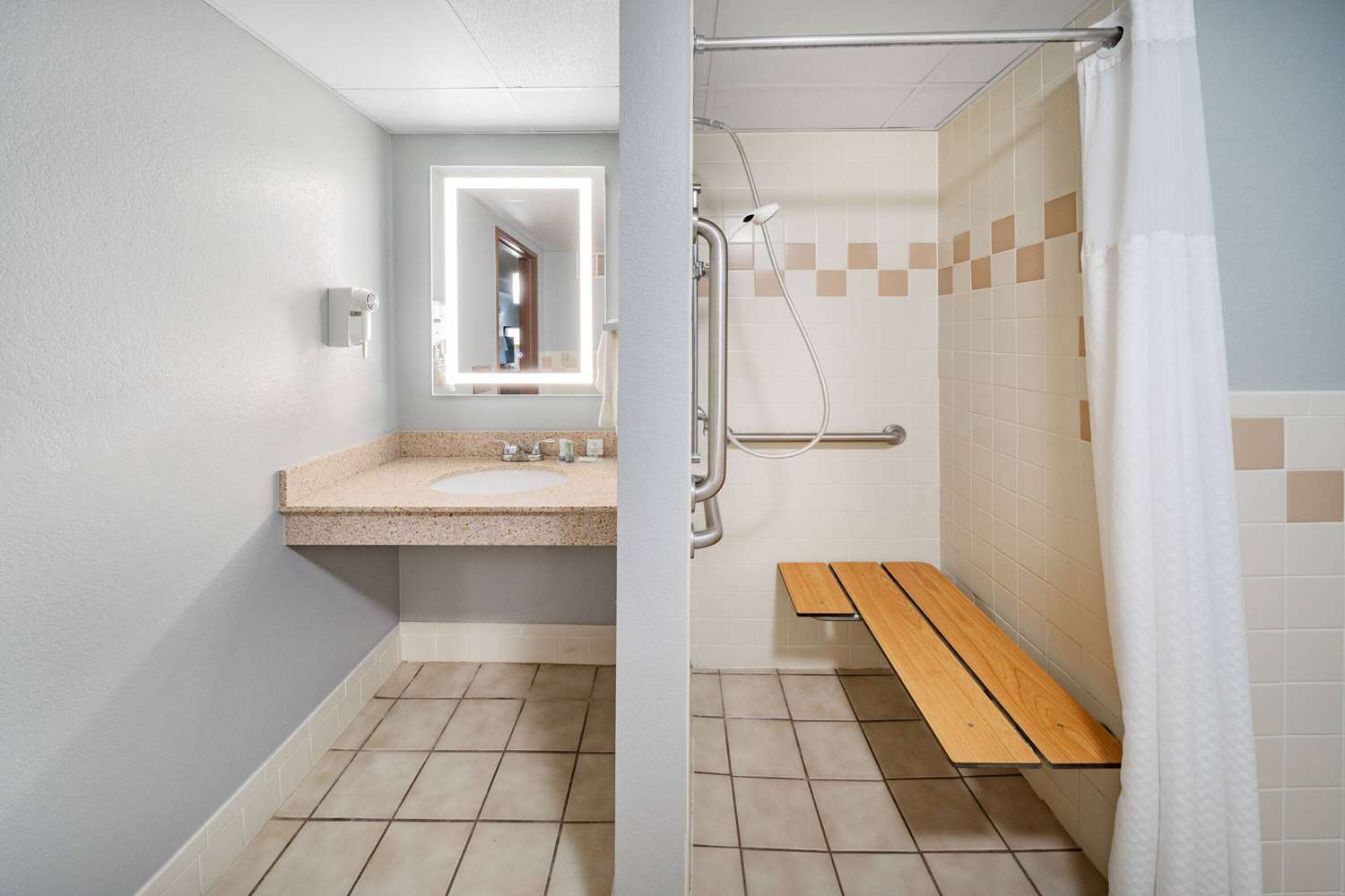 Americinn By Wyndham Sayre 32/32
