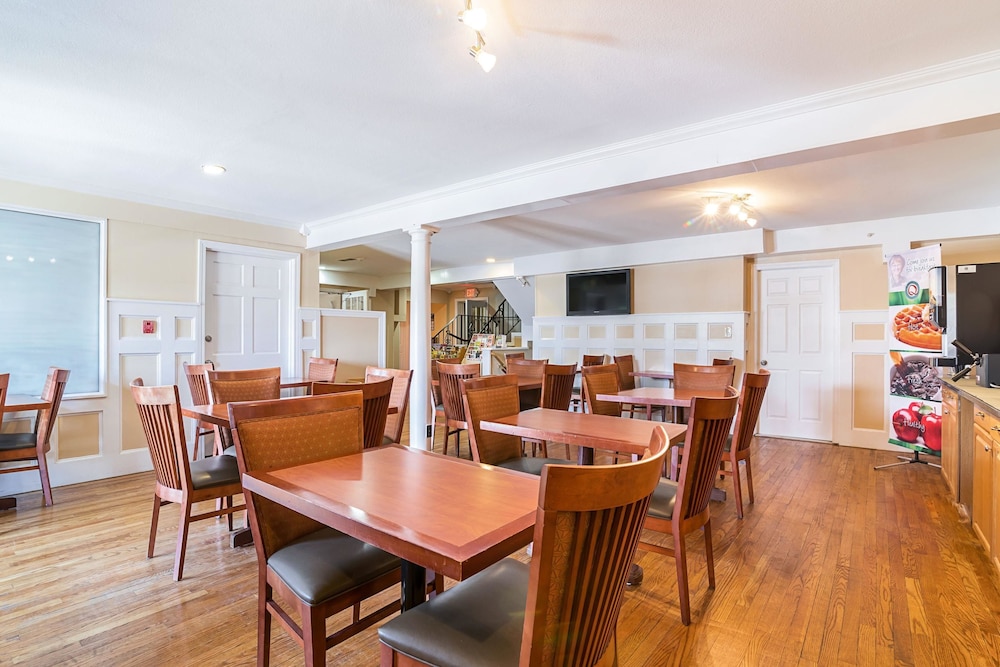 Quality Inn North Conway, NH 29/33