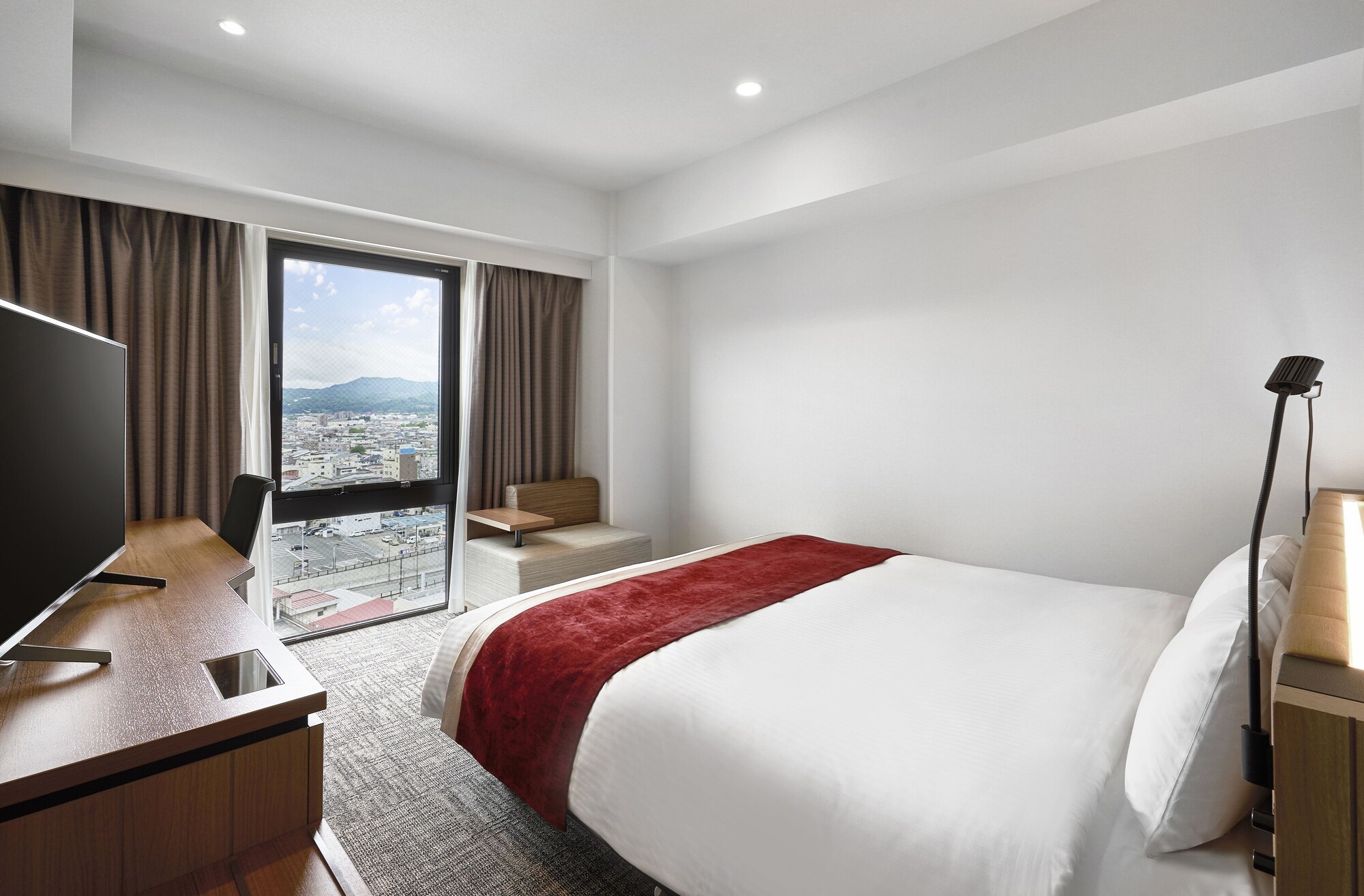 MODERATE, DOUBLE BED