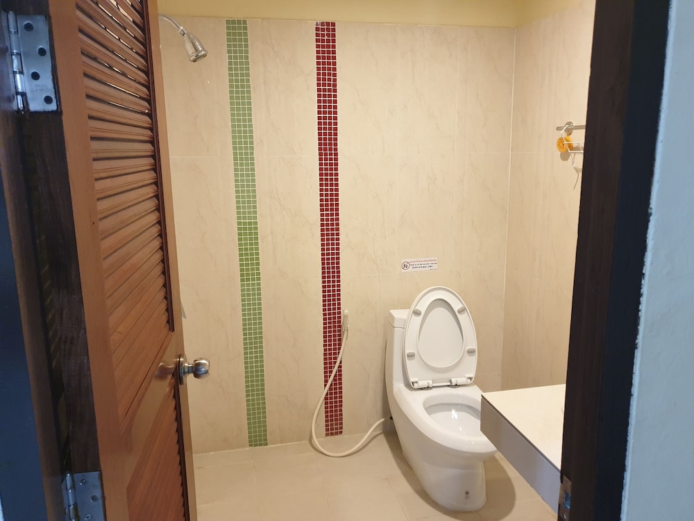 Friend's House Resort 14/45
