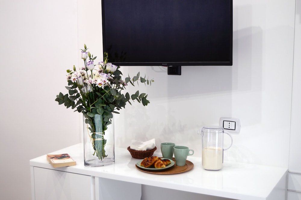 Napoliseason Rooms And Breakfast 2/49