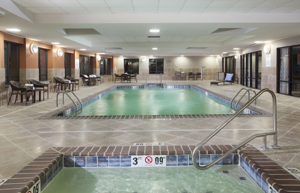 Holiday Inn Express Suites Morgan City Tiger Island 46/50