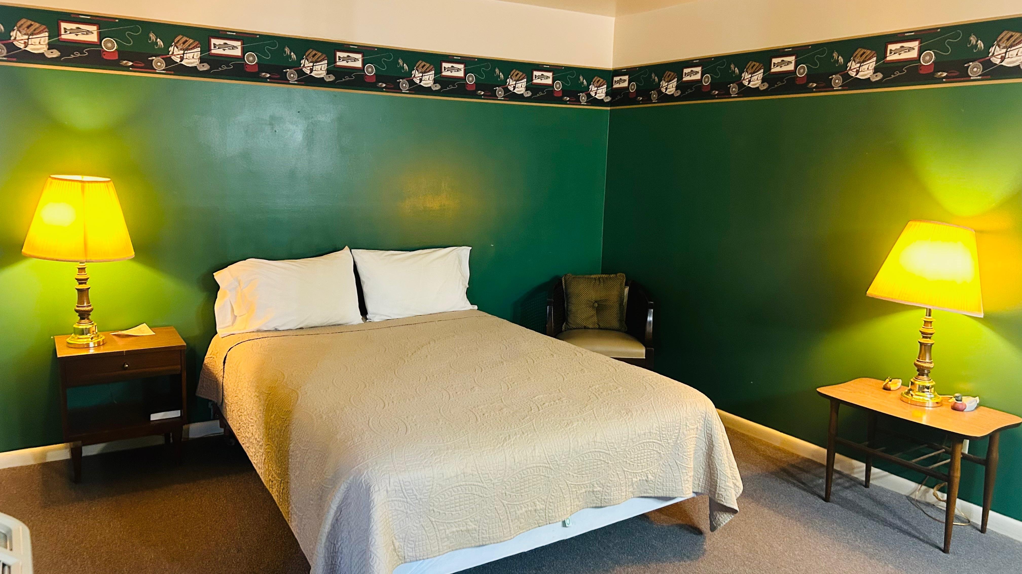 Victorian Inn Motel & Suites 16/48