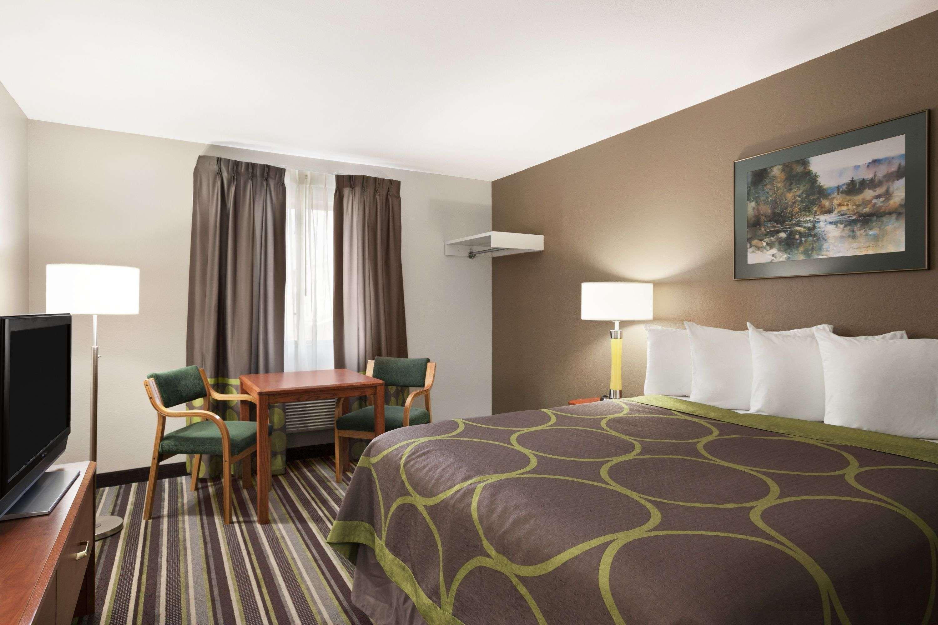 Super 8 By Wyndham Bozeman 20/33