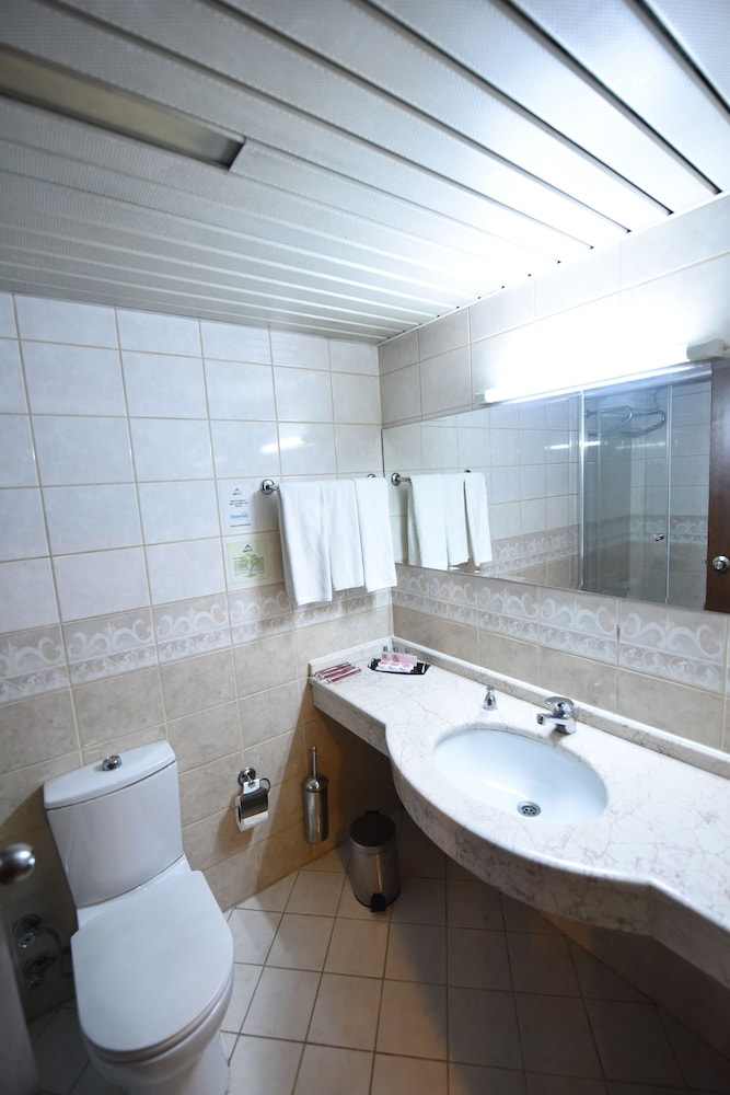 Asal Hotel 38/39