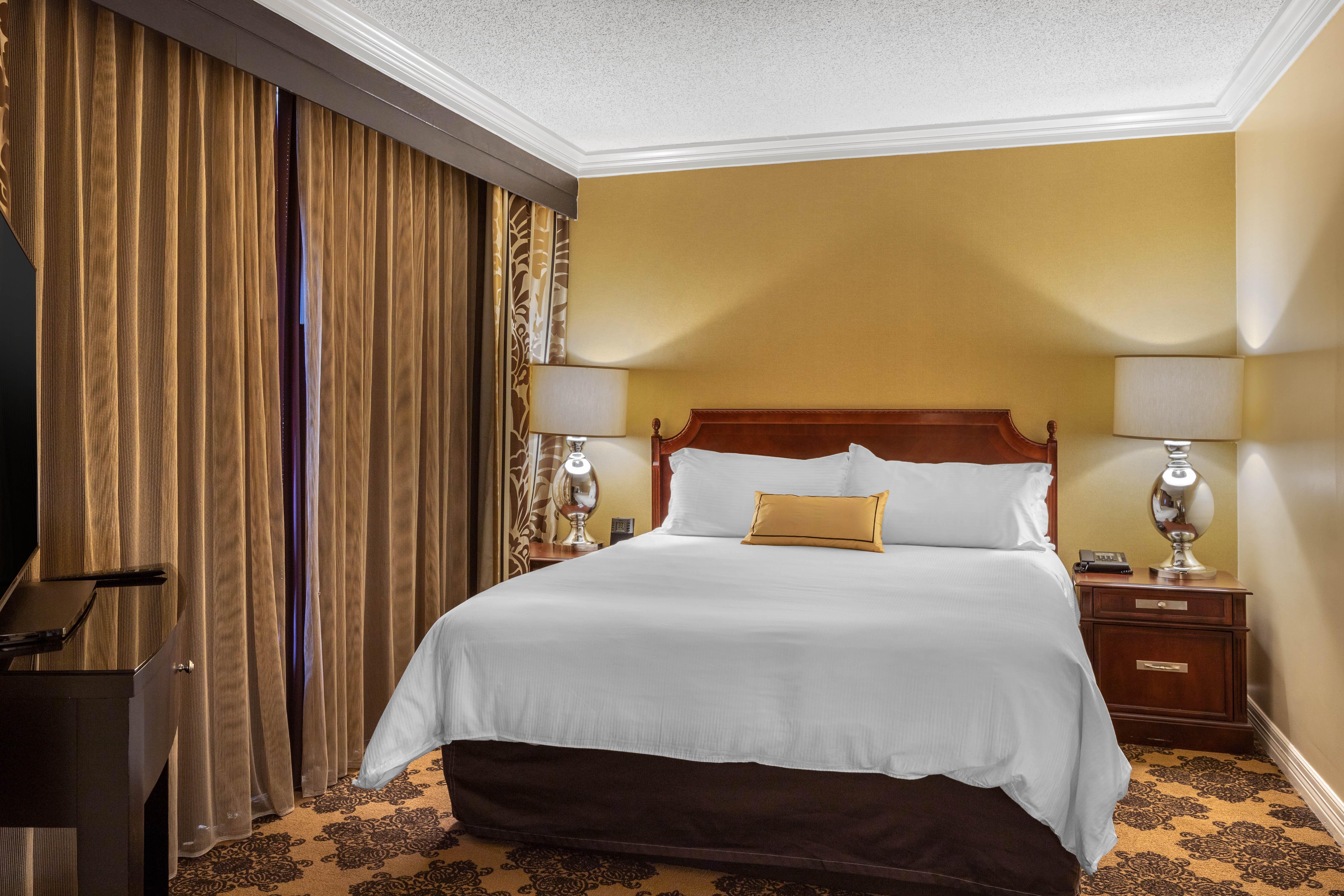 Suite, King Bed
