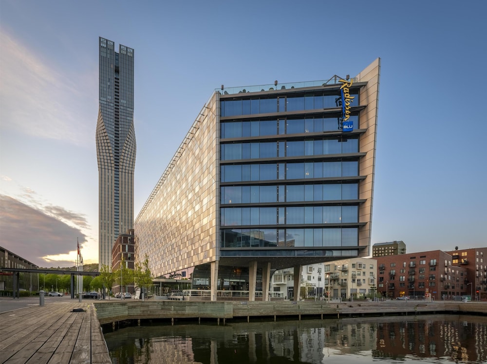 Radisson Blu Riverside Hotel 3/80
