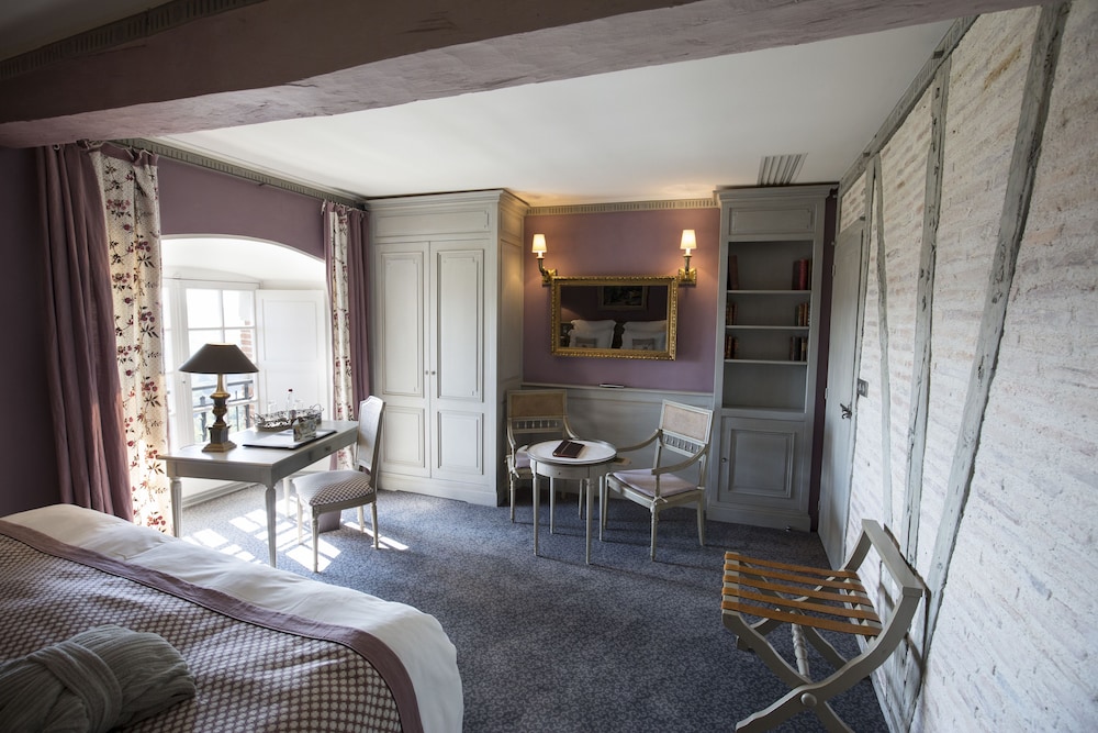 Chateau de Mercues 23/48