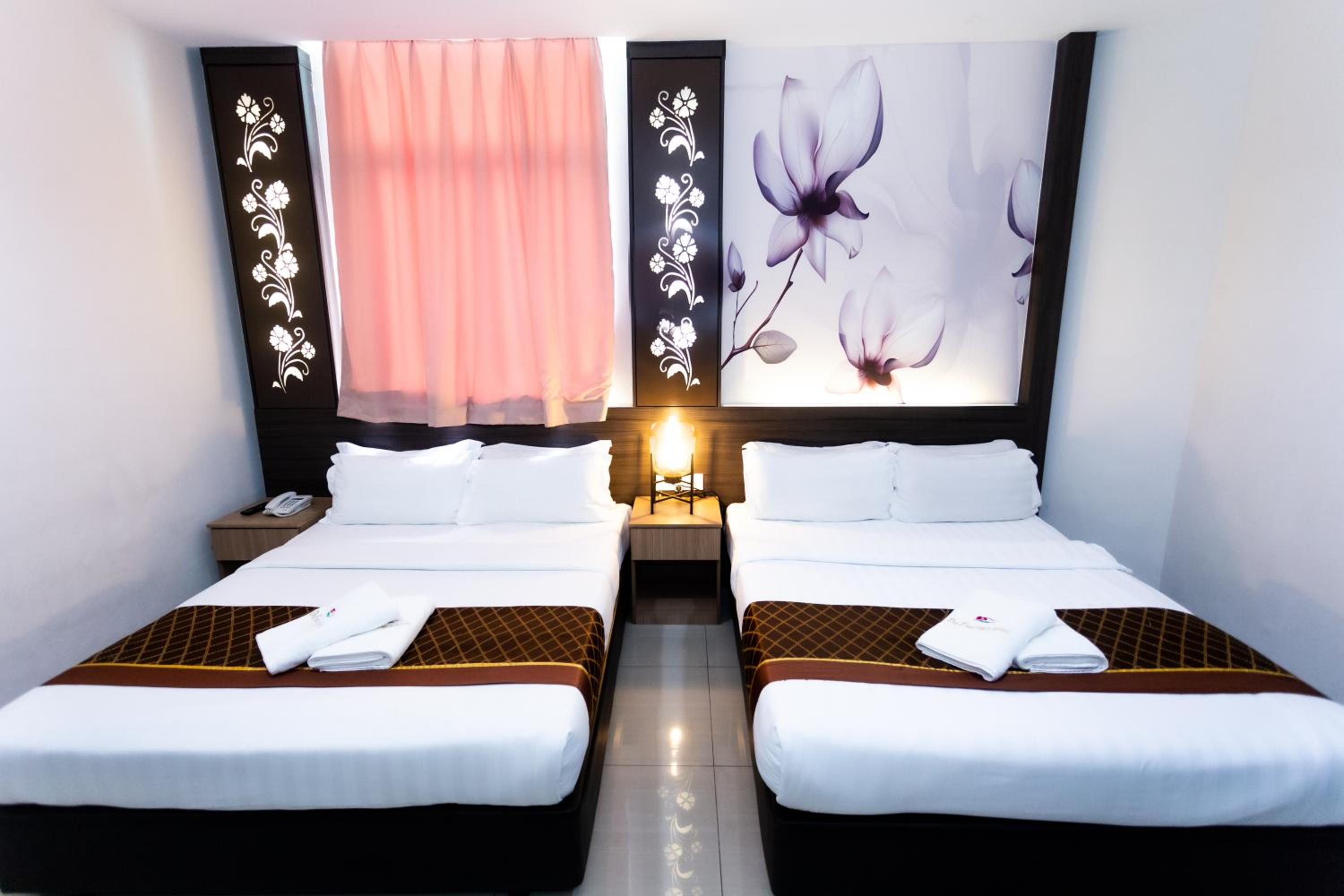D&F BOUTIQUE HOTEL ERA SQUARE 11/25