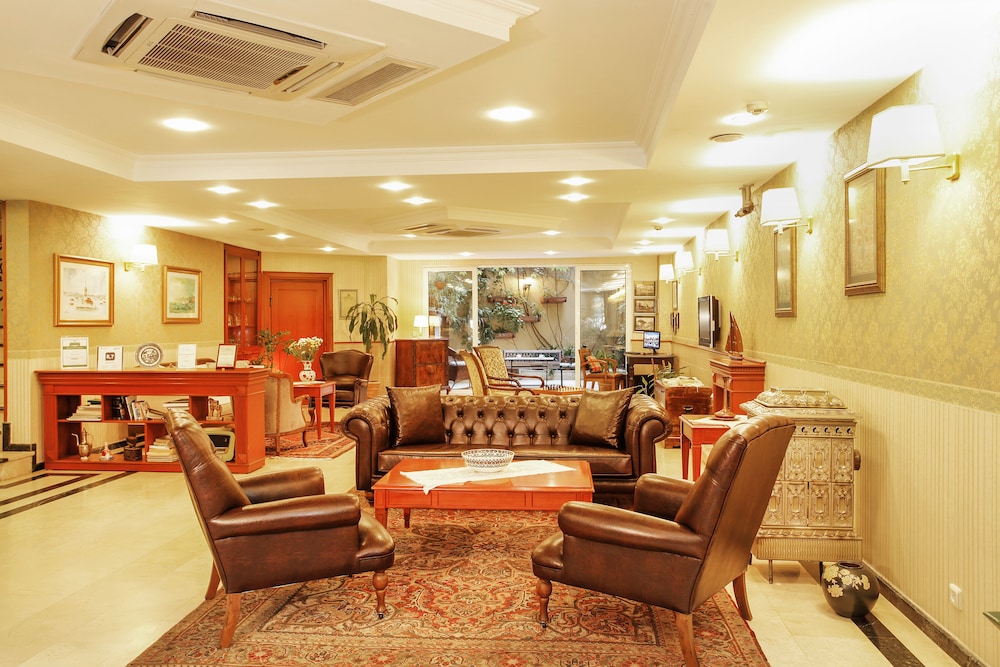Erguvan Hotel 40/68