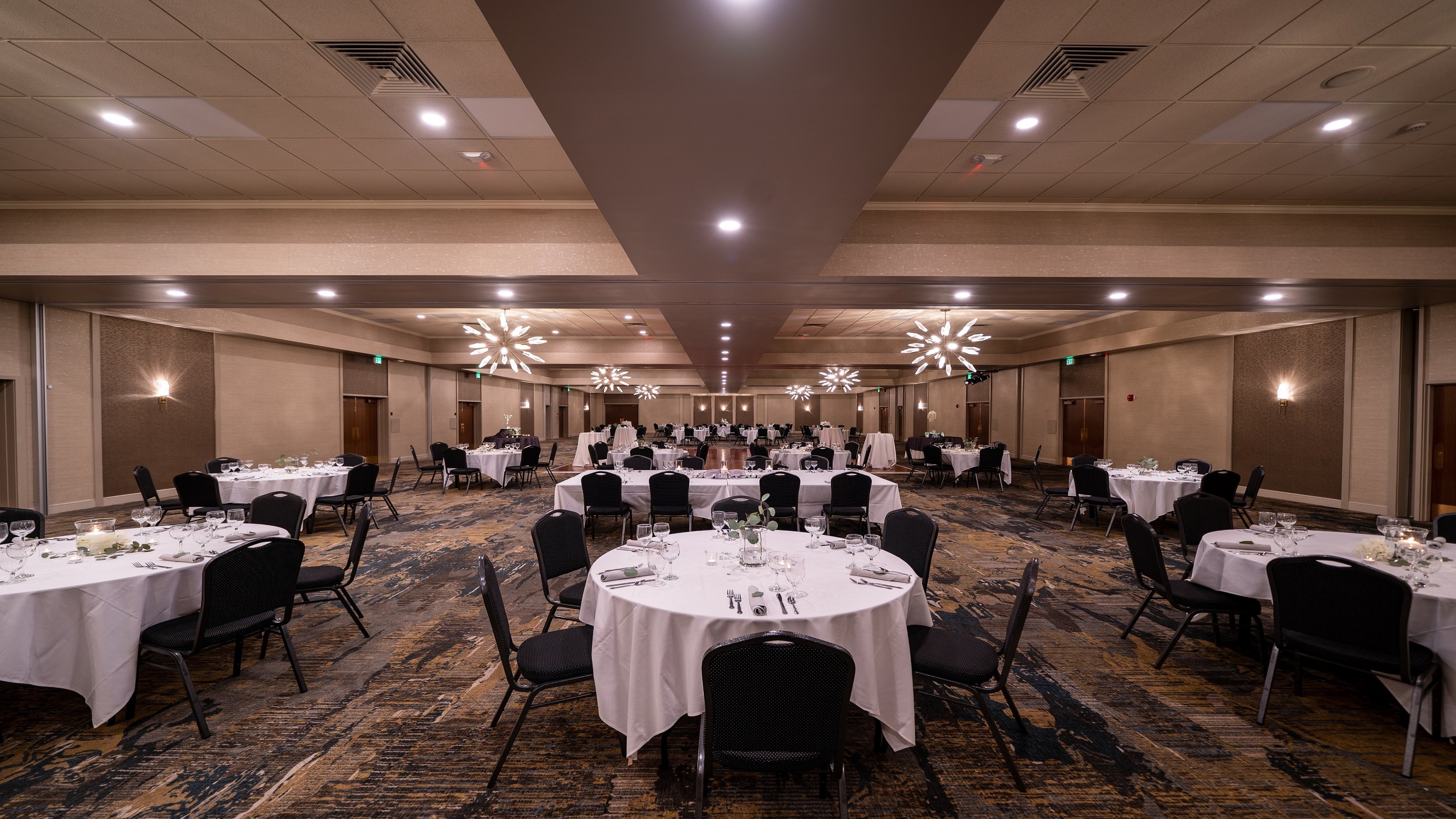 Holiday Inn Cleveland-S Independence 36/58