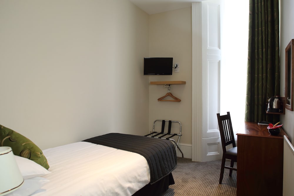 Kensington Gardens Hotel 22/38
