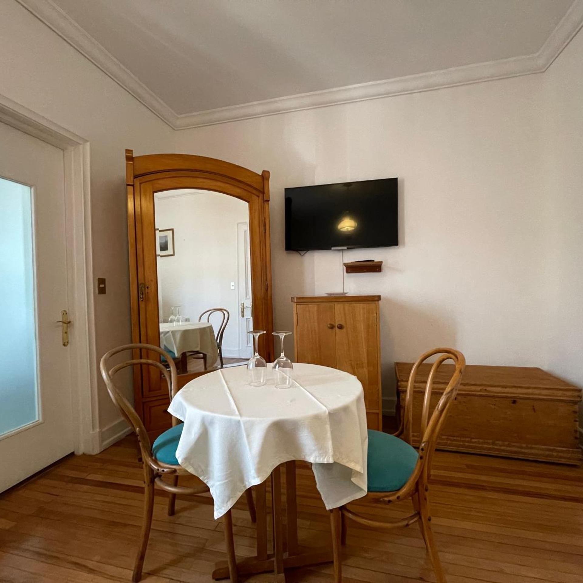 Somerscales Hotel Boutique 39/48