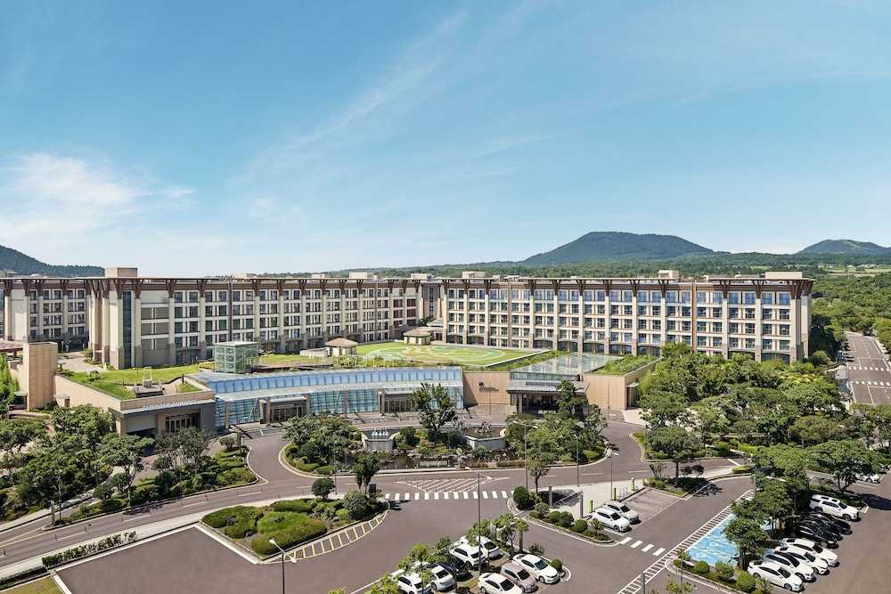 Landing Jeju Shinhwa World Hotels and Resorts in SEOGWIPO
