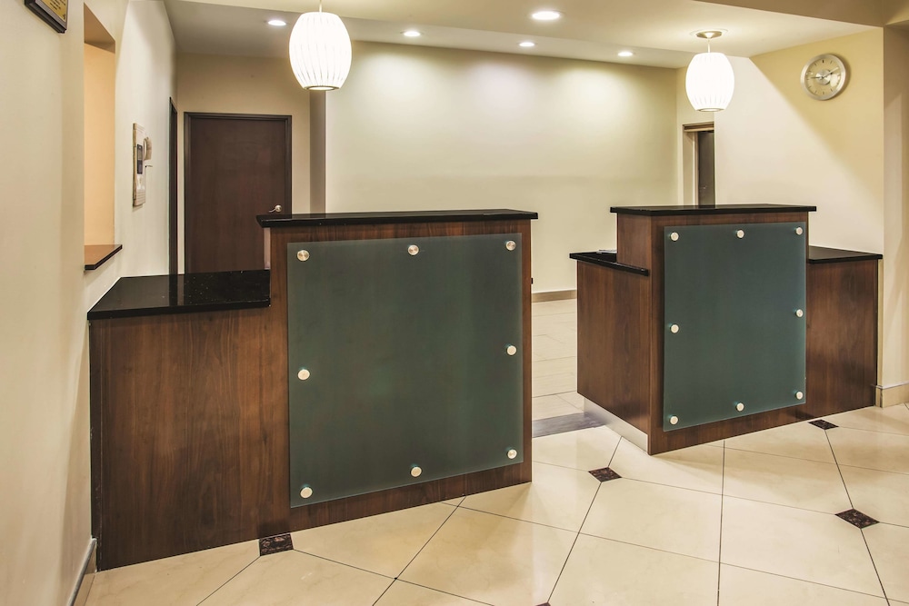 La Quinta Inn & Suites by Wyndham Evansville 3/43