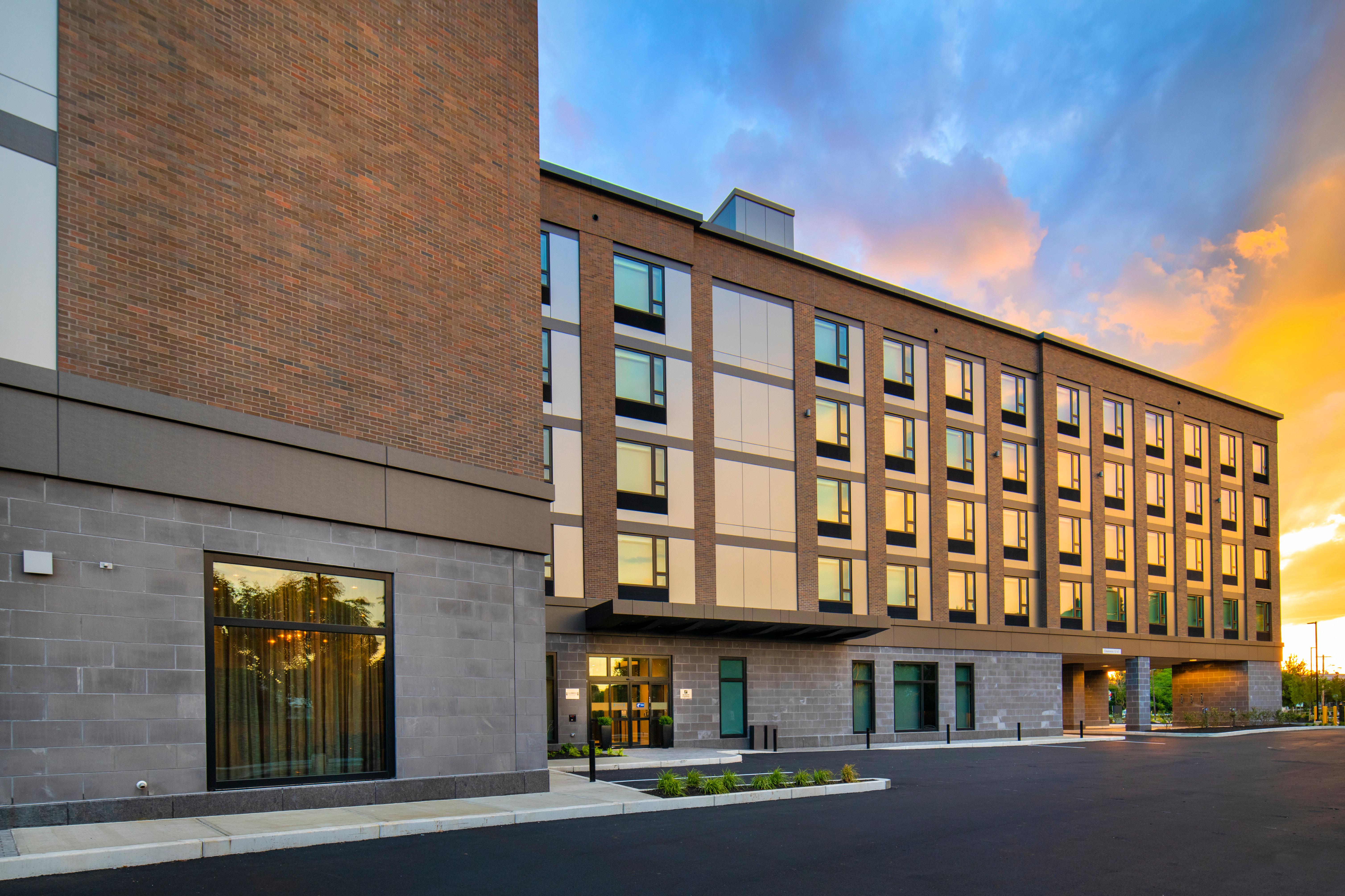Holiday Inn Express Boston Logan Airport - Revere 5/53