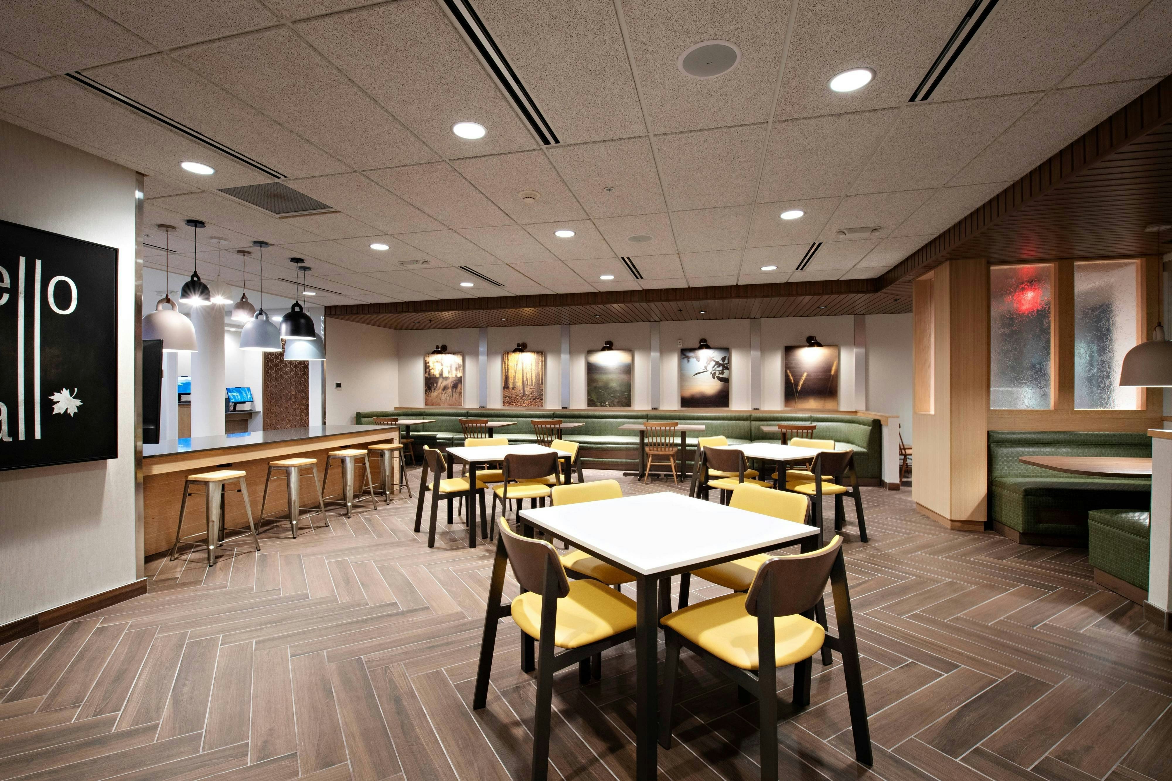 Fairfield Inn & Suites by Marriott Dayton North 11/12