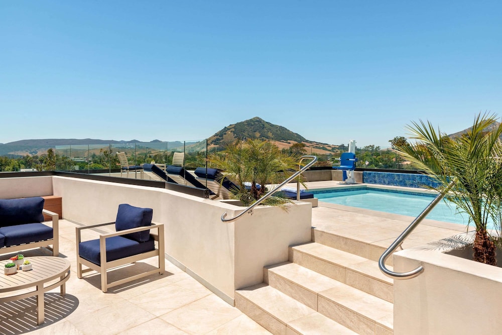 La Quinta Inn And Suites By Wyndham San Luis Obispo Downtown 5/65