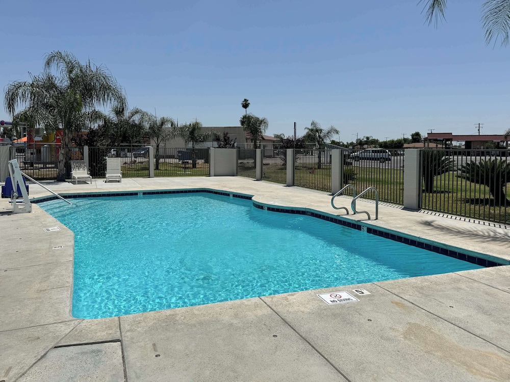 Motel6 Delano, CA 36/38