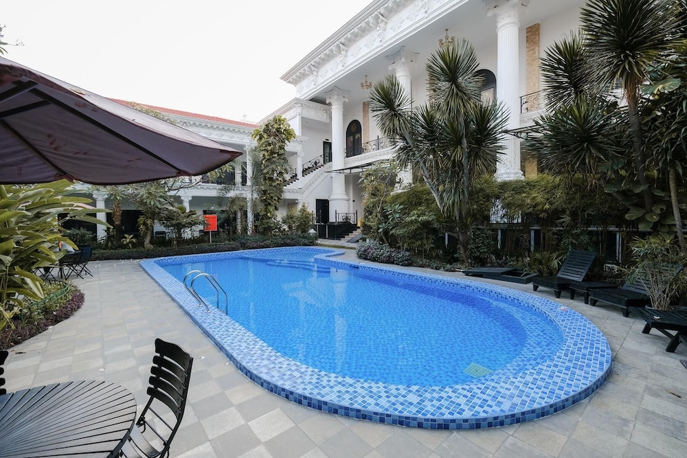 The Grand Palace Yogyakarta photo1