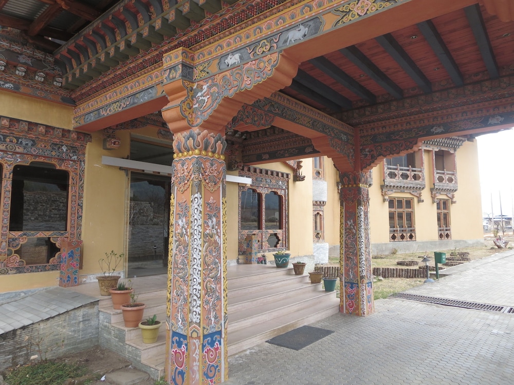 UDUMWARA RESORT 46/50