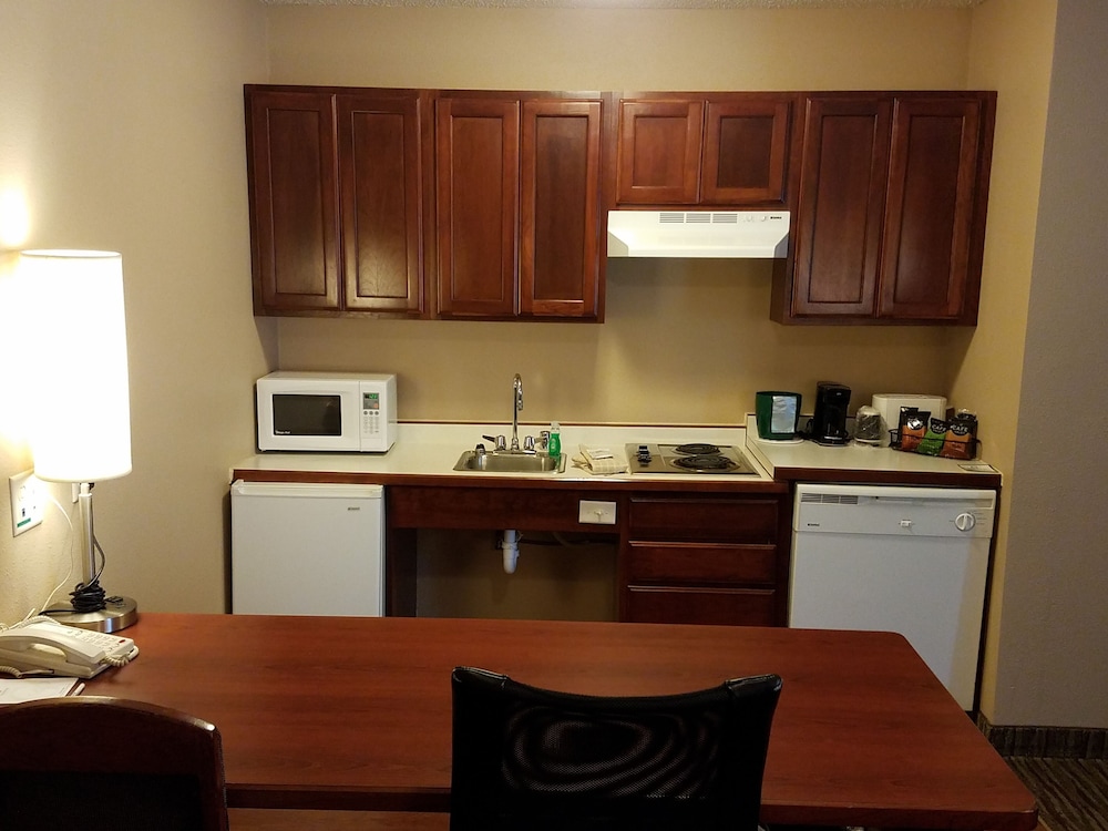 GrandStay Residential Suites - Eau Claire 39/49