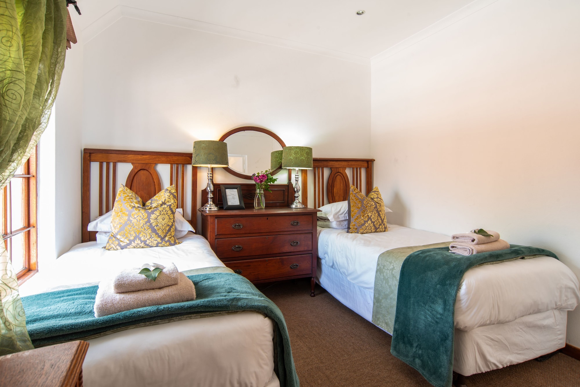 Room, Twin Beds