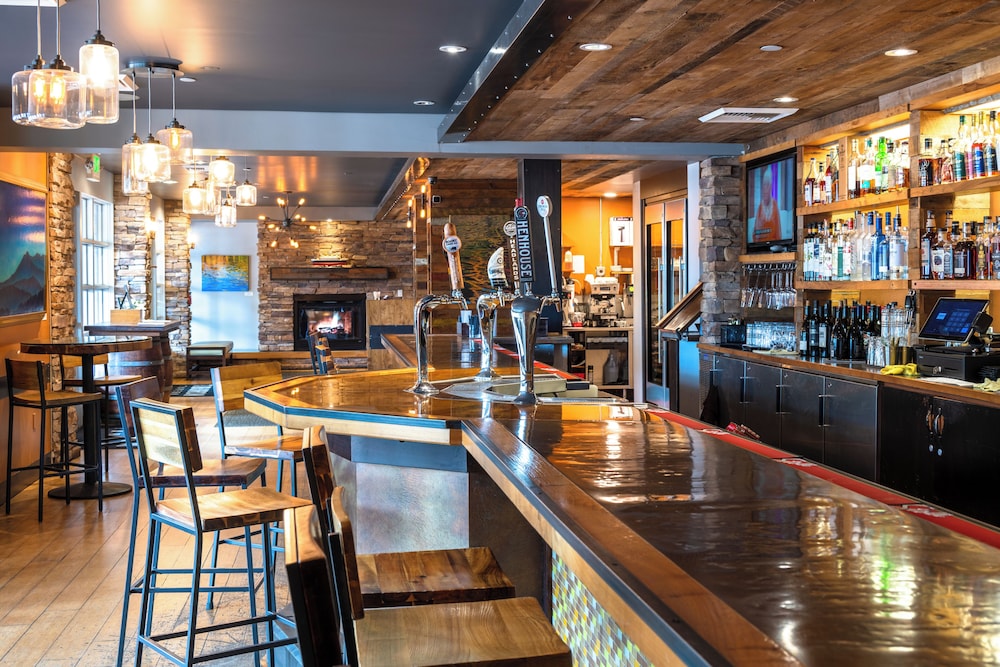 The Lodge At Tiburon 47/66