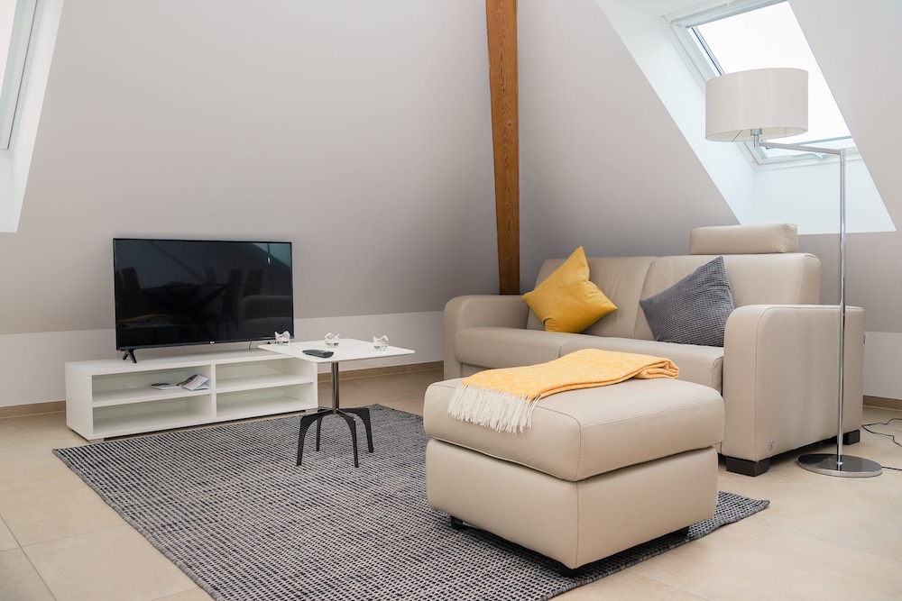 Zurich Furnished Homes 28/50