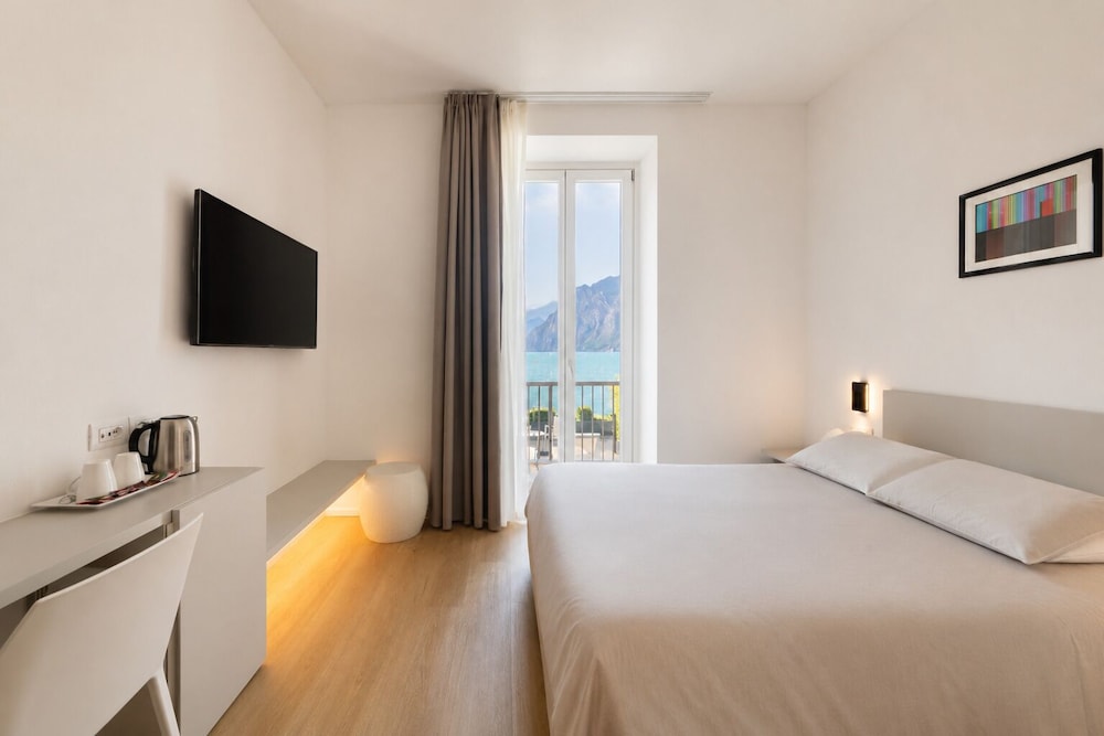 Hotel Lago Di Garda 21/77