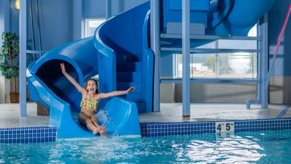 swimming pool spa
