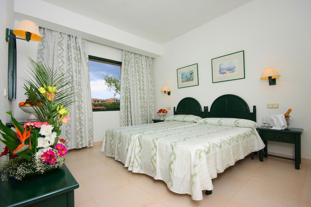 Valentin Son Bou Hotel Apartments 42/85