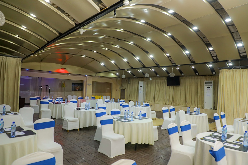Golden Tulip Addis Ababa 45/50