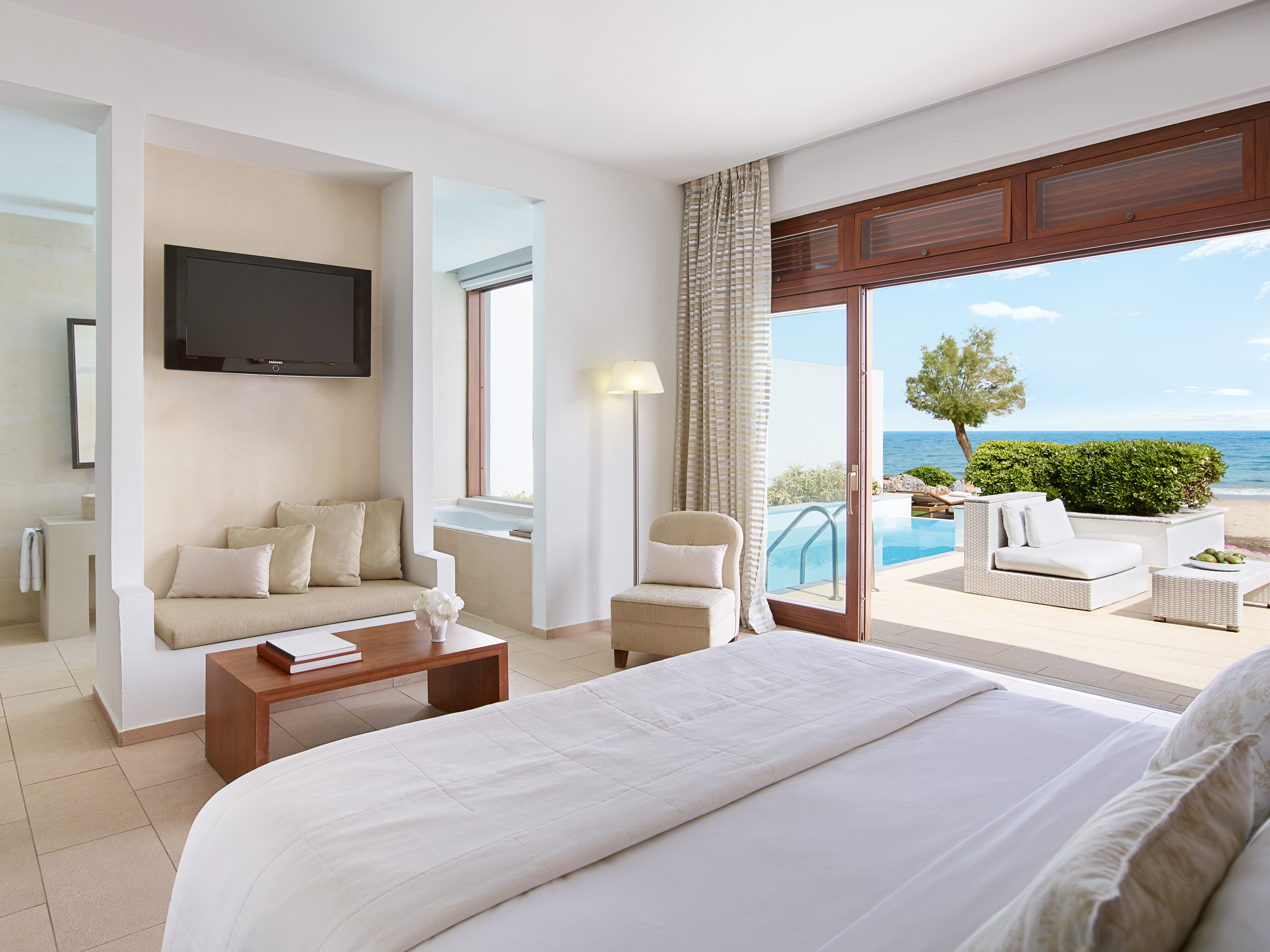 2 Bedrooms, Villa, Beach Front, Private Pool
