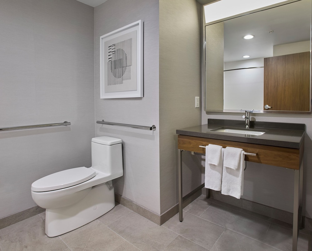 Courtyard By Marriott Wausau 39/44