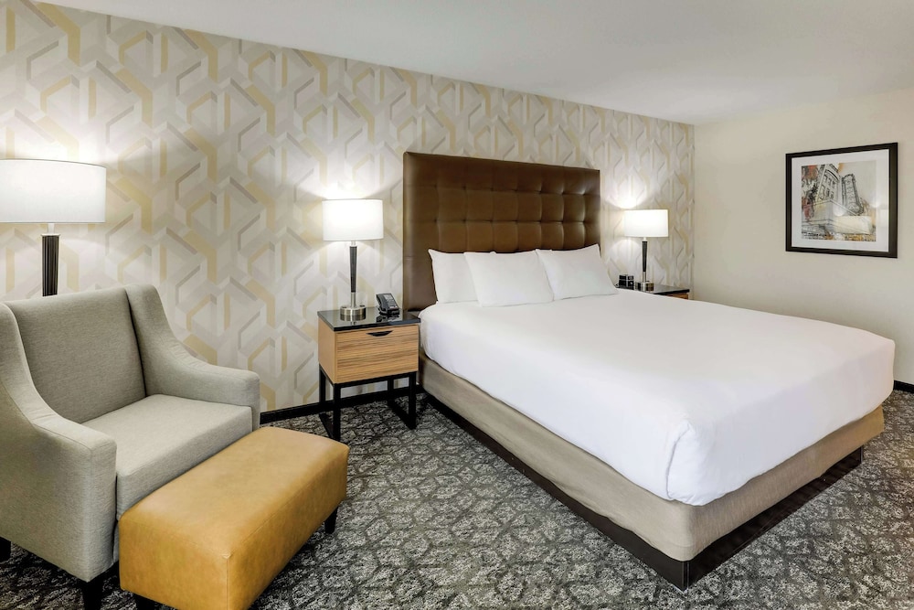 Drury Inn and Suites Birmingham Lakeshore Drive 17/50