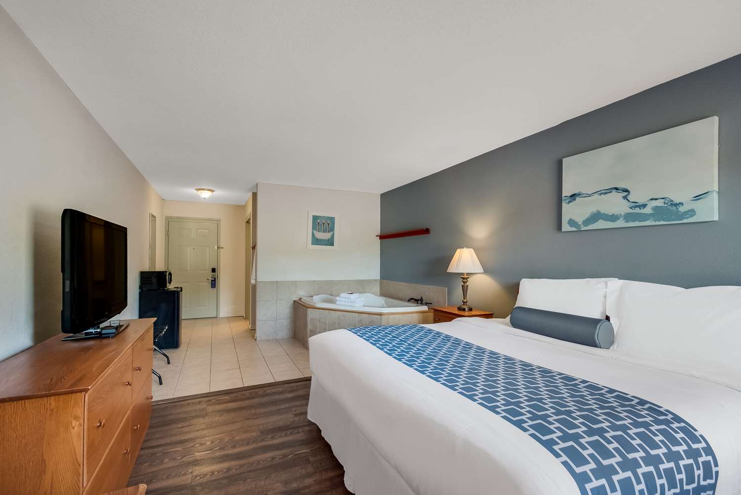 Suite, King Bed, Hot Tub