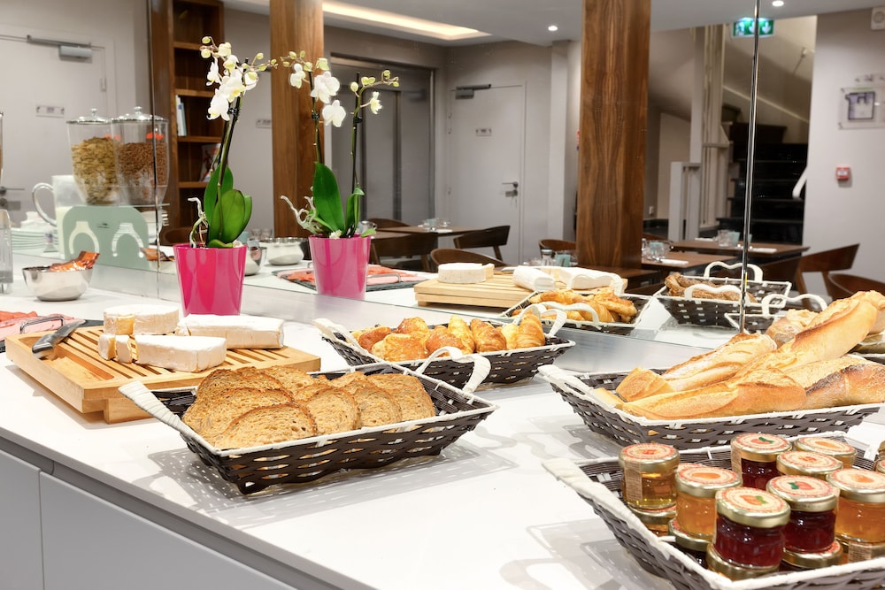 Hotel Le Trente Batignolles 38/48