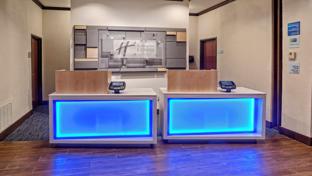 Holiday Inn Express & Suites Corsicana I-45 8/68