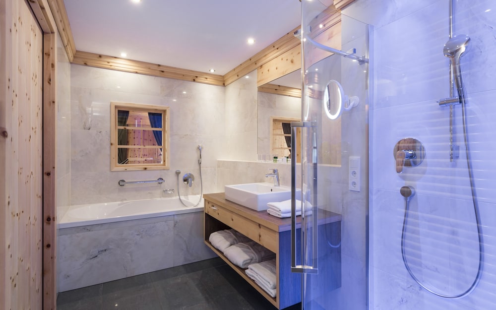 Grunerbaum Hotels 20/69