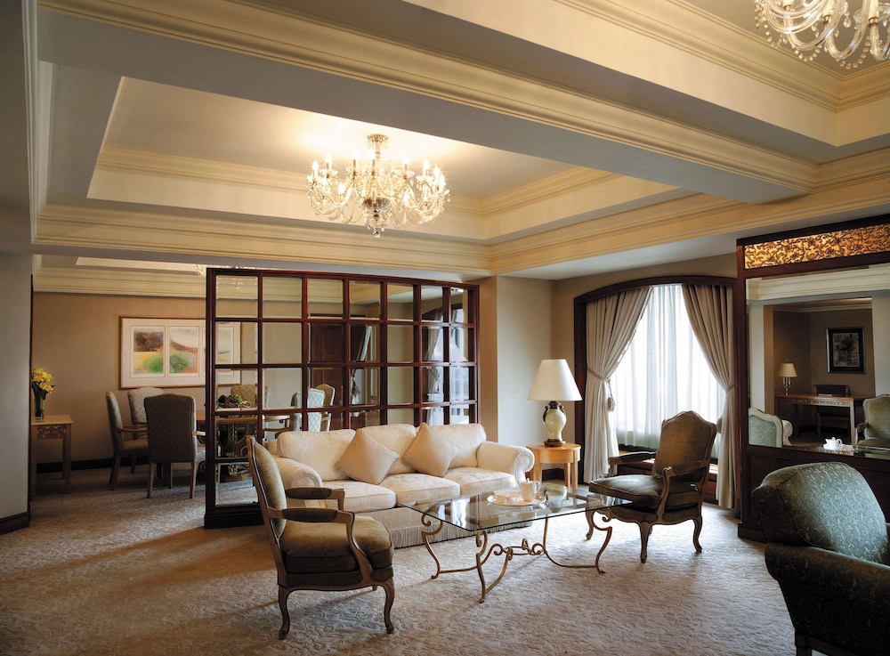 Shangri La Harbin 39/69