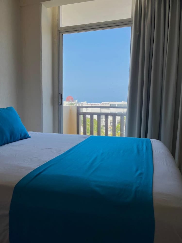 Master, Suite, 2 Double Beds